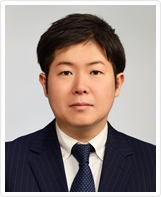 准教授 藤吉 俊毅